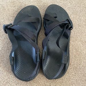 Chacos plain black